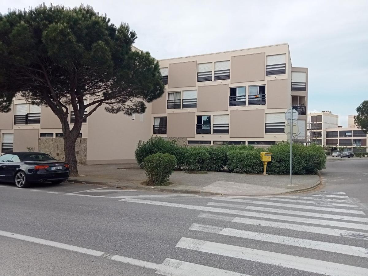 Le Liberte Plage Et Port Saint-Cyprien  Exterior foto