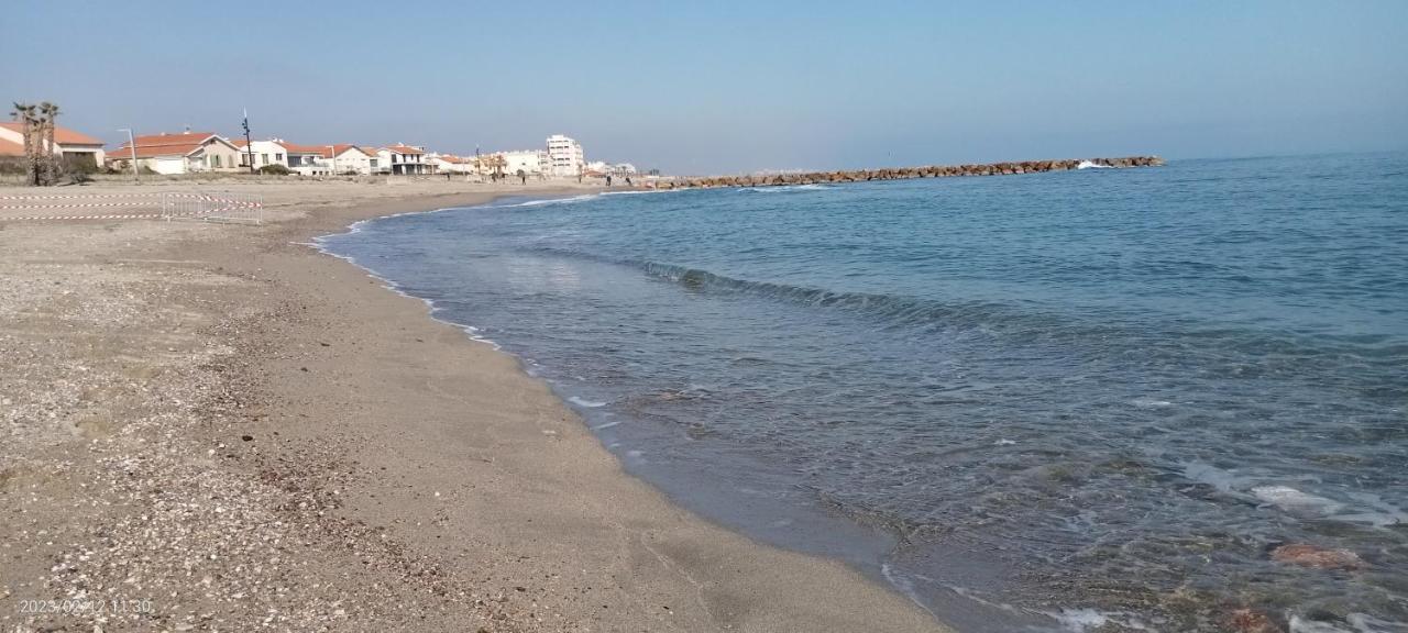 Le Liberte Plage Et Port Saint-Cyprien  Exterior foto